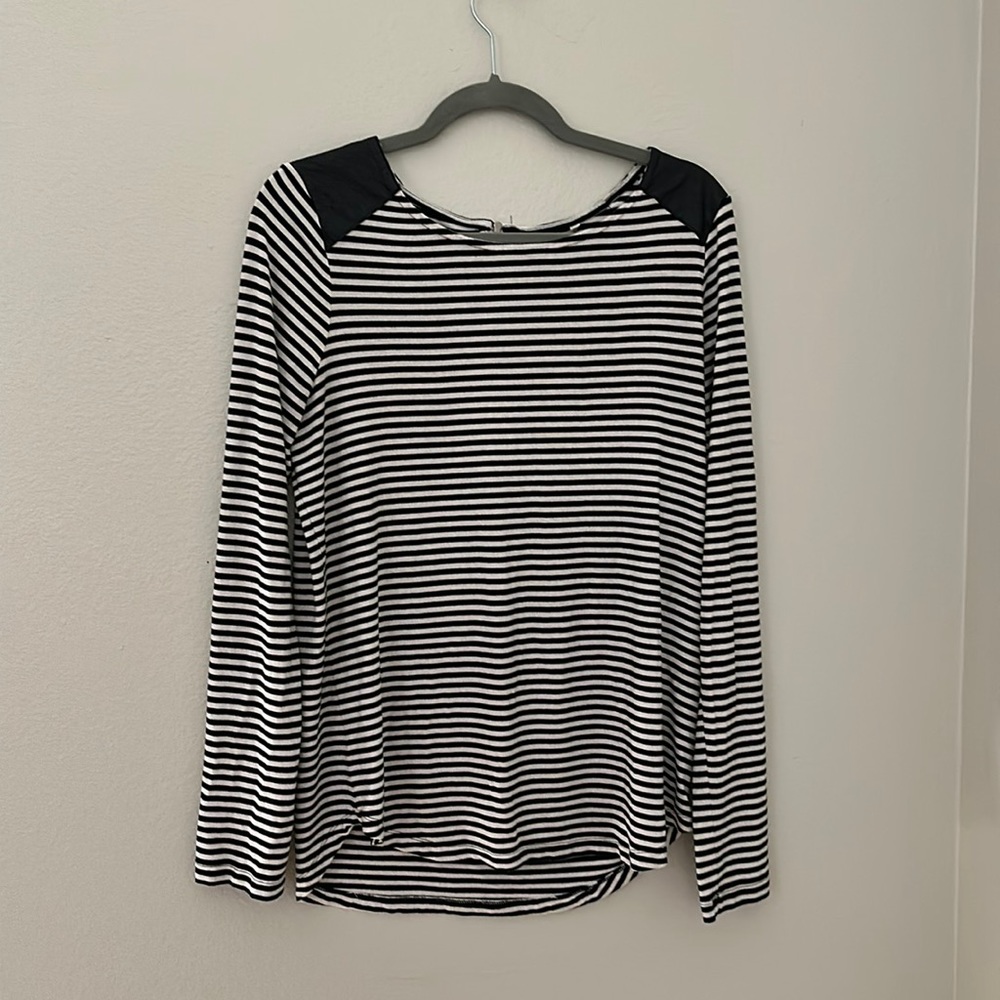 👚Banana Republic Women’s Shirt